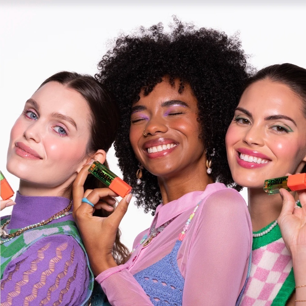 YOUTH FORIA Color Changing Blush - Picture 6 of 7